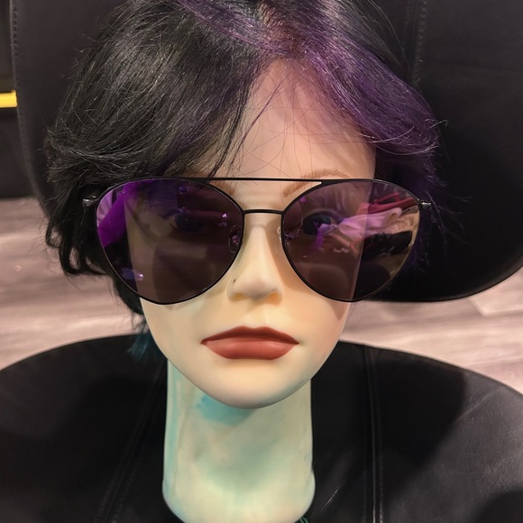 Black Aviator Sunglasses with UV400 Protection main image 4